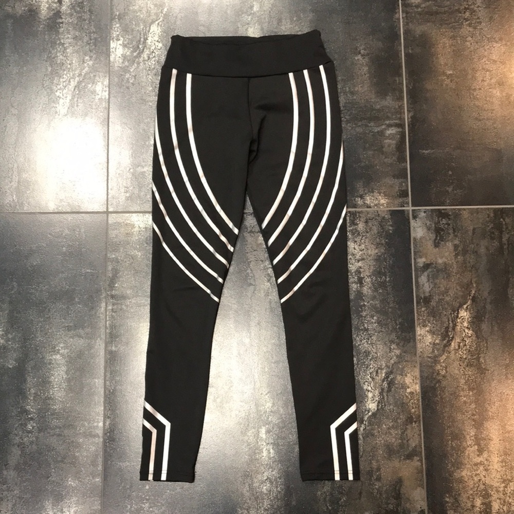 NWOT Black Leggings with Silver/Holographic Detail, Sz. S/M - Picture 4 of 10